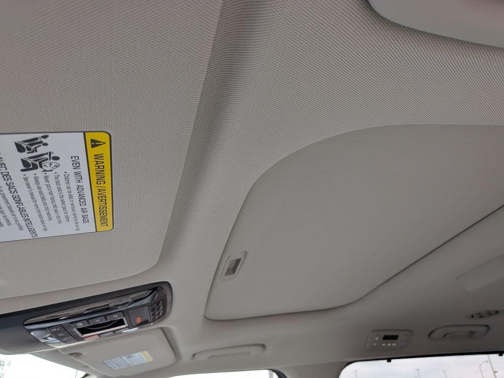 new 2026 Kia Carnival Hybrid car, priced at $52,000