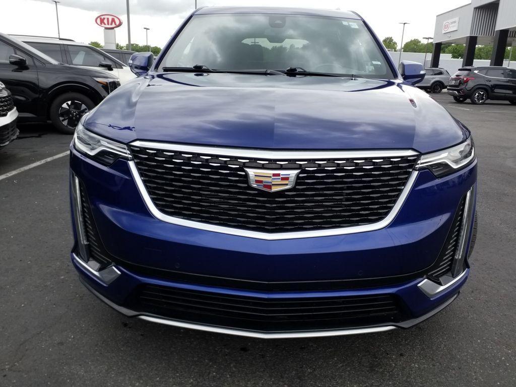 used 2023 Cadillac XT6 car, priced at $35,988