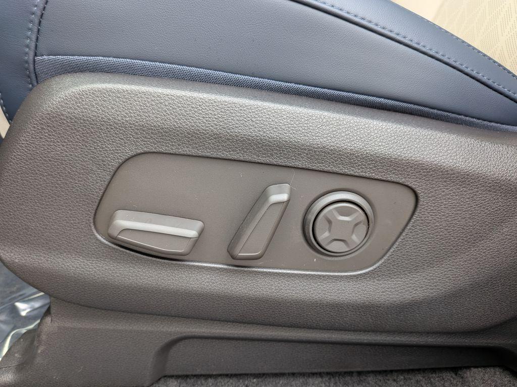new 2026 Kia Carnival car, priced at $46,361