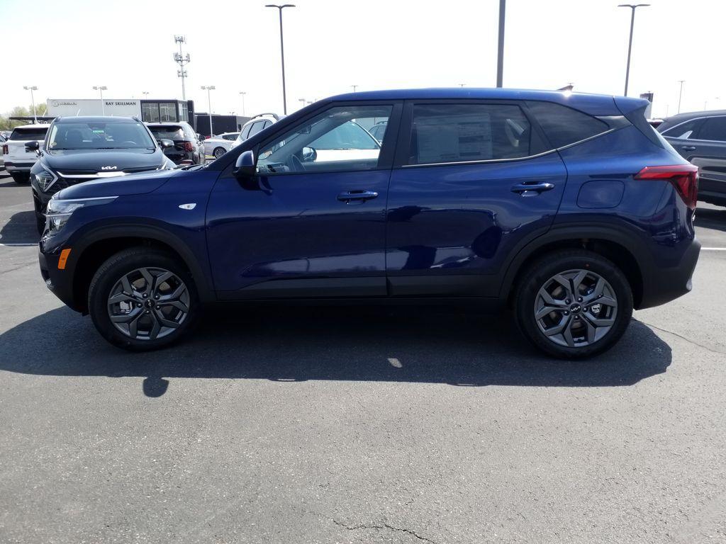 new 2025 Kia Seltos car, priced at $27,305