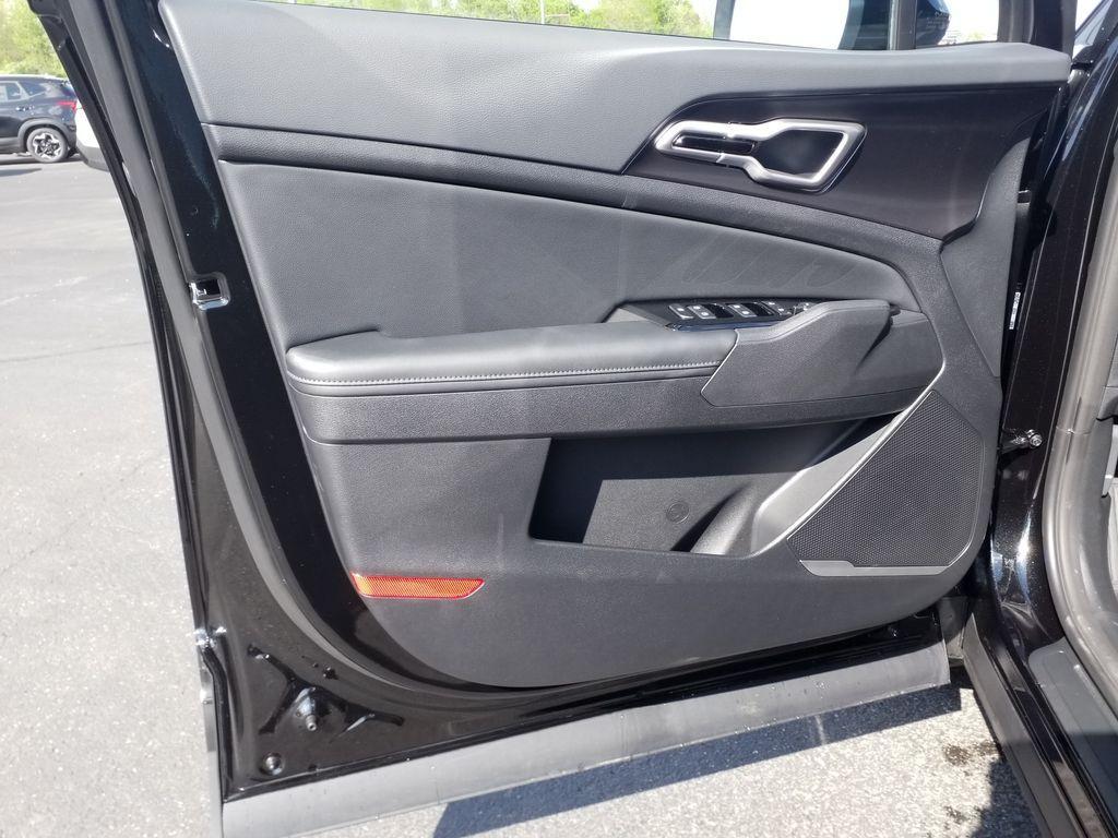 new 2025 Kia Sportage Hybrid car, priced at $35,485