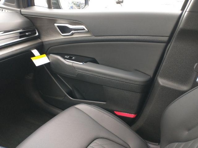 new 2025 Kia Sportage car, priced at $35,140