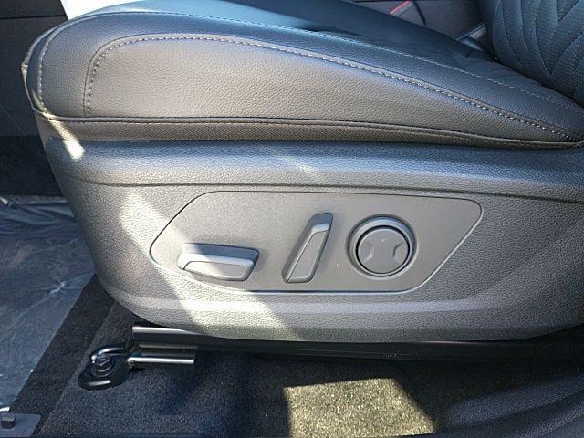 new 2025 Kia Sportage car, priced at $39,465