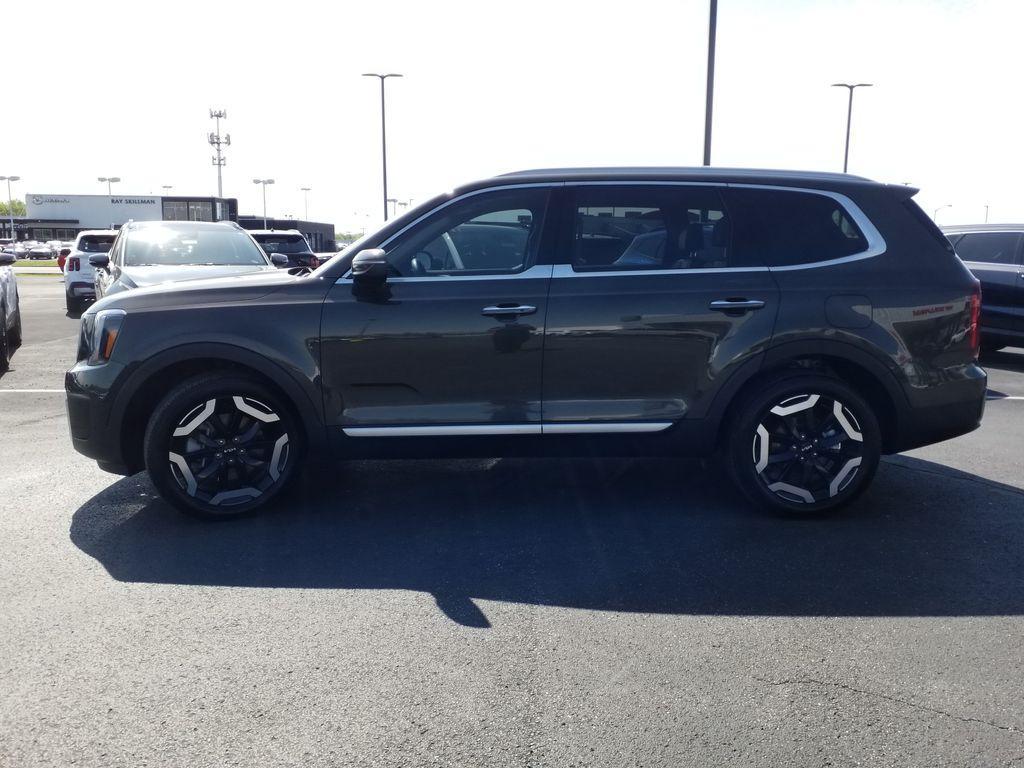 used 2023 Kia Telluride car, priced at $34,990