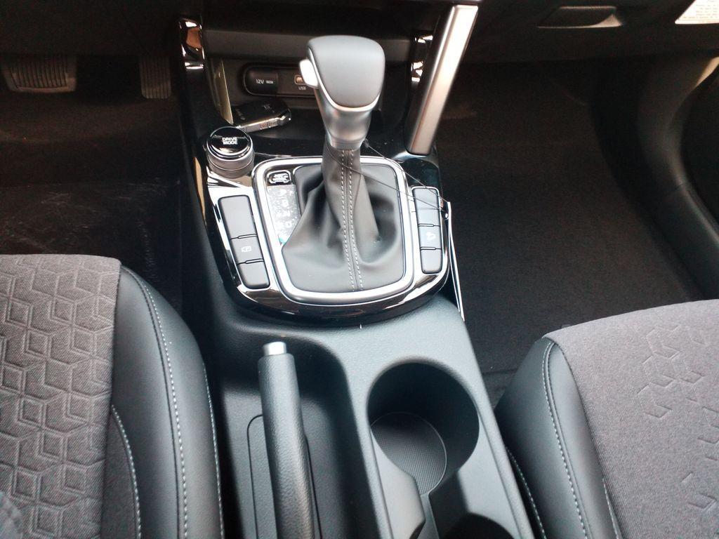 new 2025 Kia Seltos car, priced at $28,070