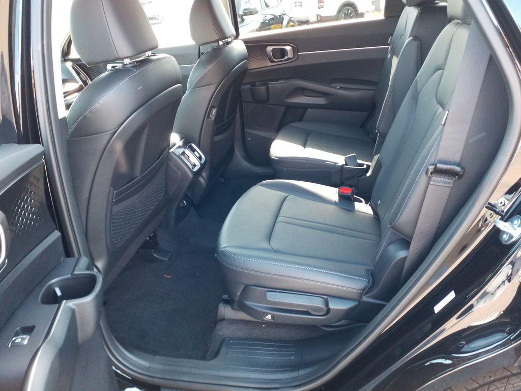 new 2025 Kia Sorento car, priced at $42,305