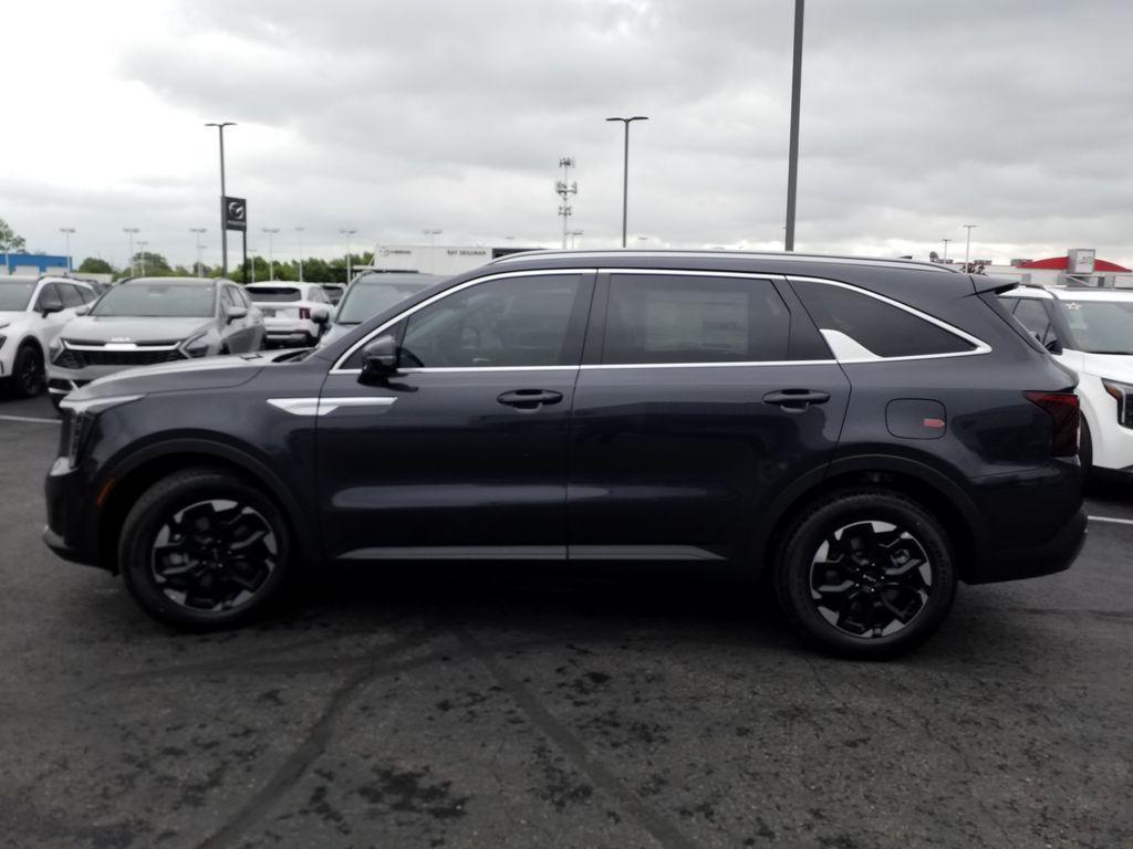 new 2025 Kia Sorento car, priced at $37,830