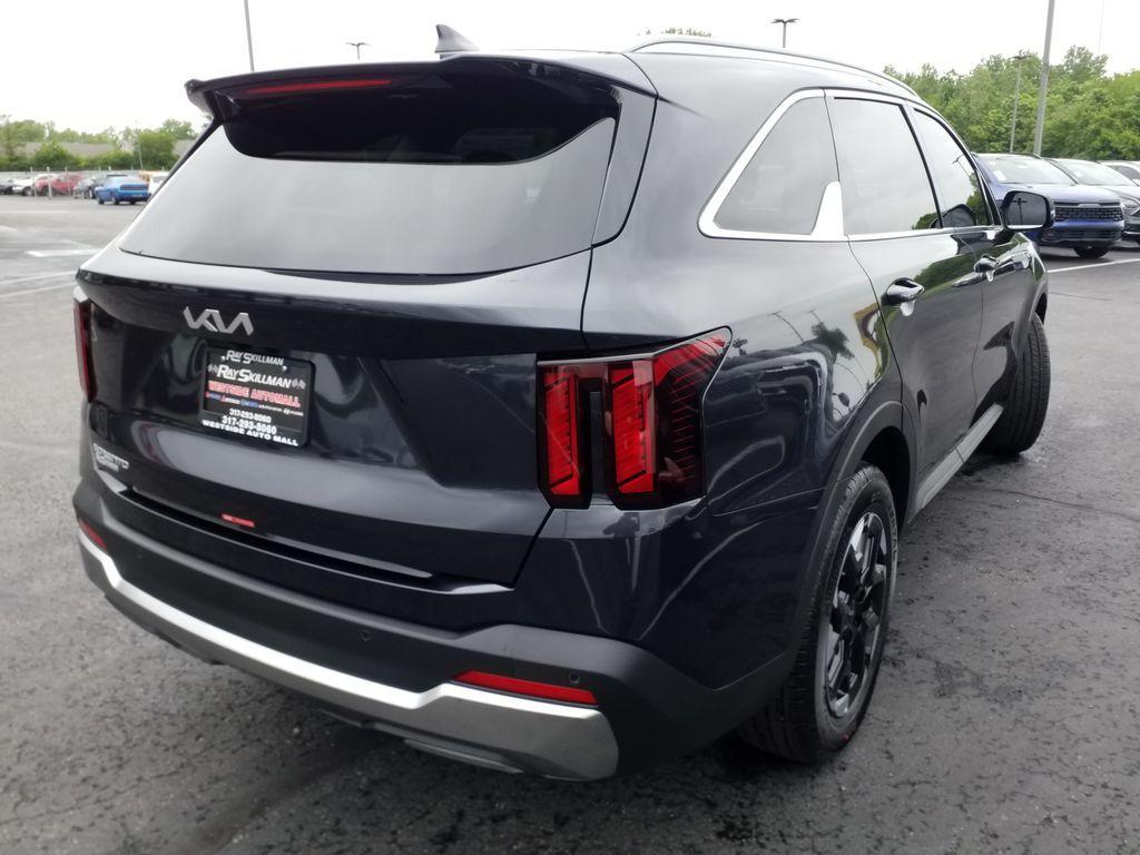 new 2025 Kia Sorento car, priced at $37,830