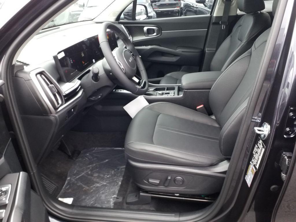 new 2025 Kia Sorento car, priced at $37,830