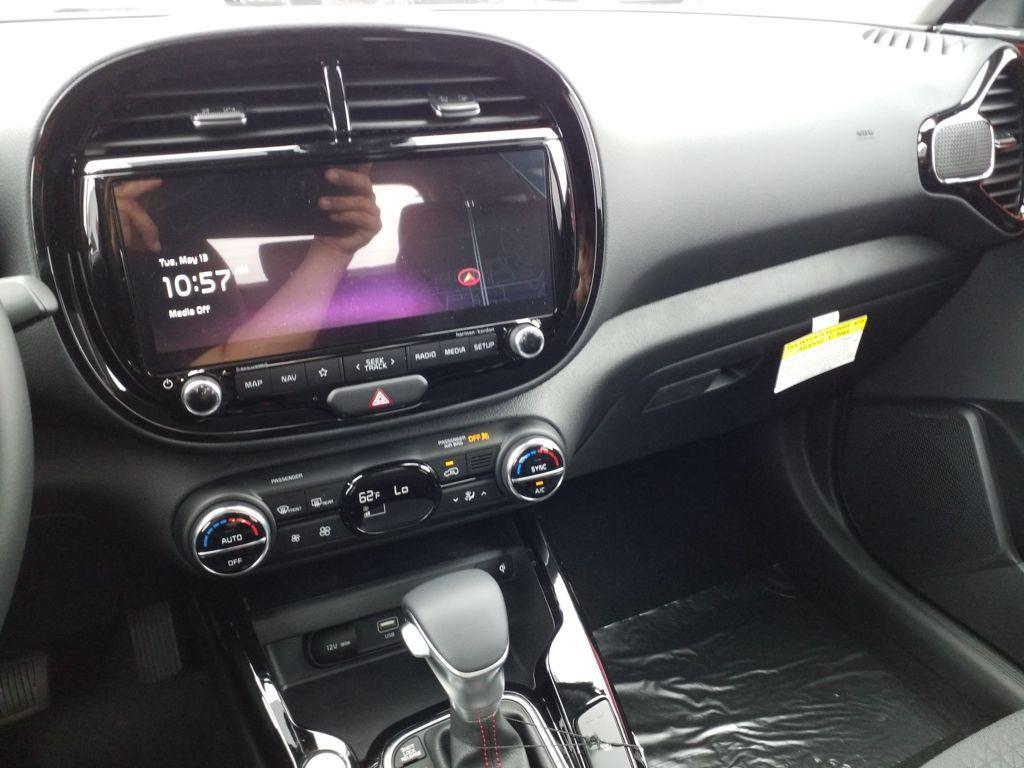 new 2025 Kia Soul car, priced at $27,585