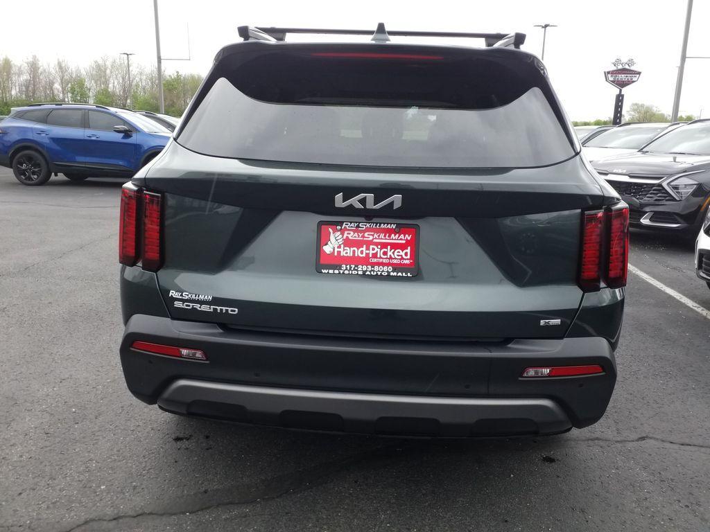 used 2023 Kia Sorento car, priced at $35,990
