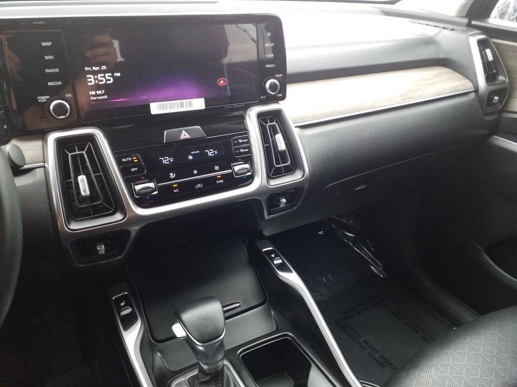 used 2023 Kia Sorento car, priced at $35,990