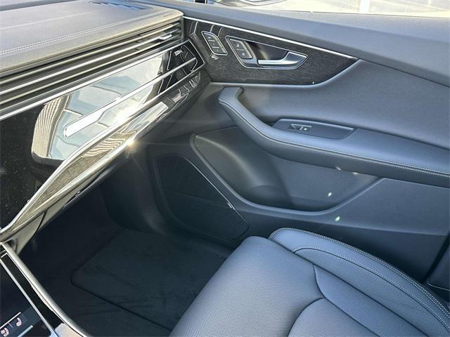 new 2025 Audi Q7 car, priced at $81,705