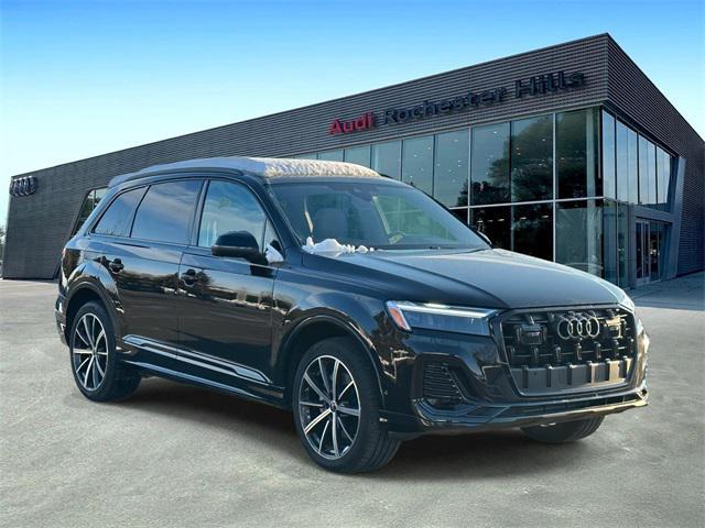 used 2025 Audi Q7 car, priced at $61,700