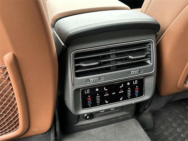 used 2025 Audi Q7 car, priced at $61,500