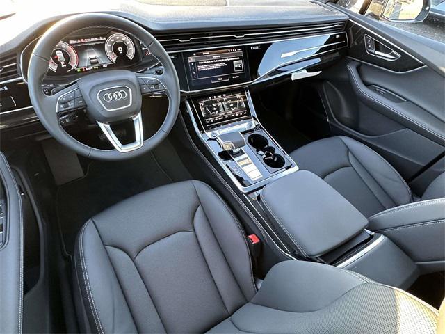 new 2025 Audi Q7 car, priced at $77,580