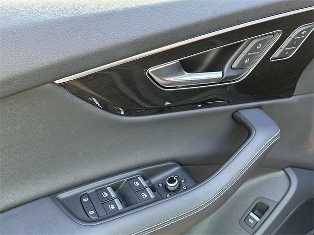 used 2025 Audi Q7 car, priced at $62,300