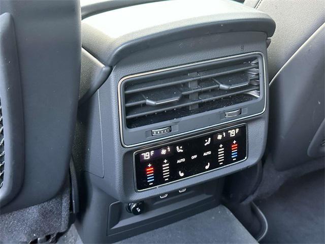 used 2025 Audi Q7 car, priced at $62,300