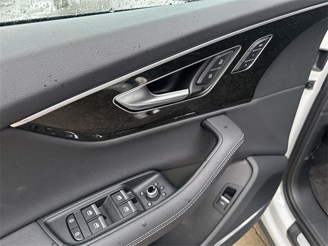 used 2025 Audi Q7 car, priced at $60,400