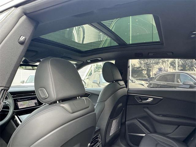 new 2025 Audi Q8 car