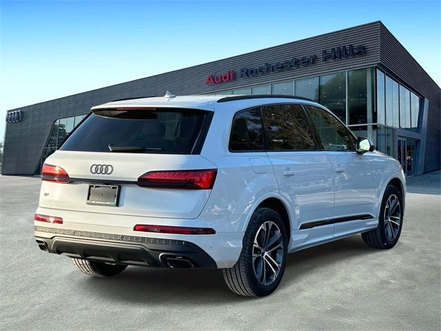 used 2025 Audi Q7 car, priced at $61,900