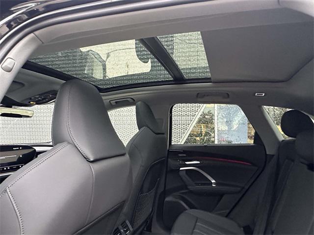 new 2025 Audi Q5 car, priced at $60,000