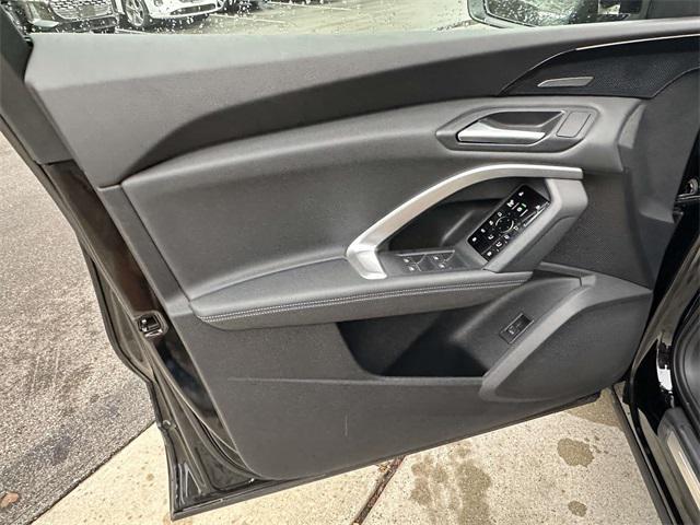 new 2025 Audi Q5 car, priced at $60,000