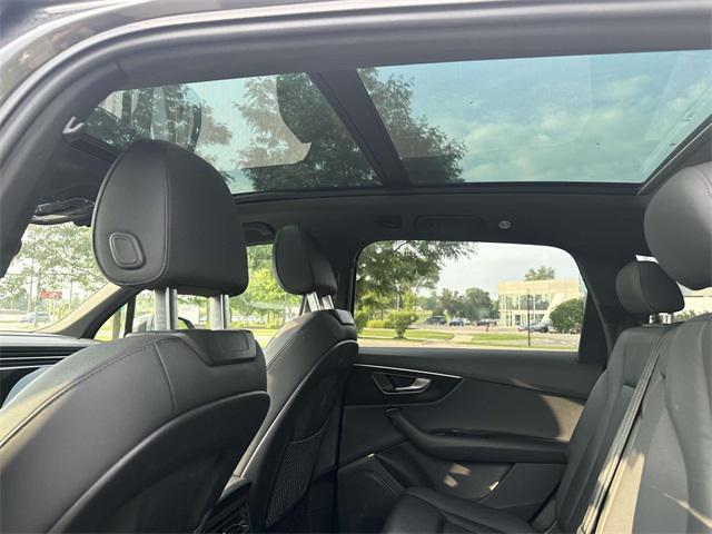 used 2023 Audi Q7 car, priced at $43,900