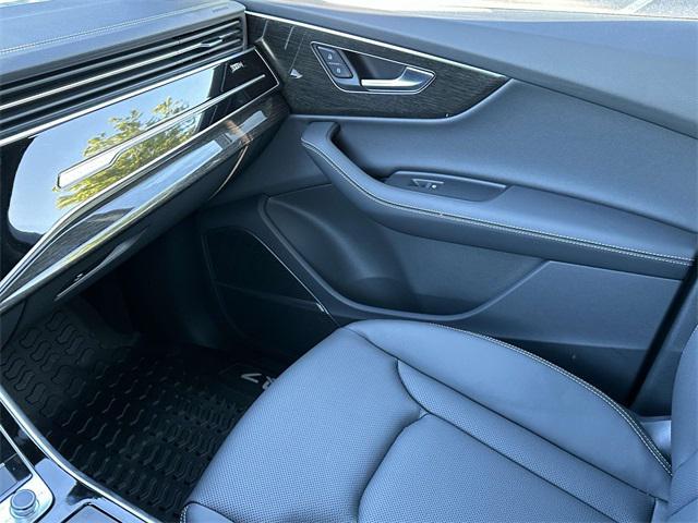 new 2025 Audi Q7 car, priced at $77,750