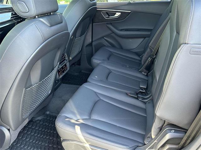 new 2025 Audi Q7 car, priced at $77,750