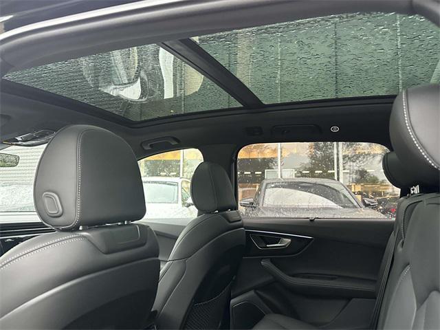 new 2025 Audi Q7 car, priced at $83,880