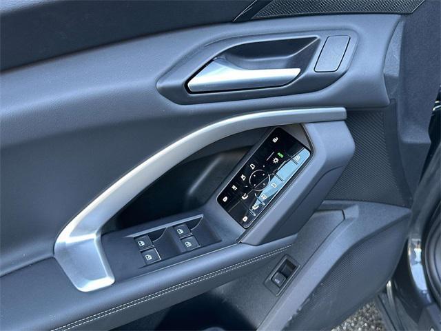 used 2025 Audi Q5 car, priced at $53,900