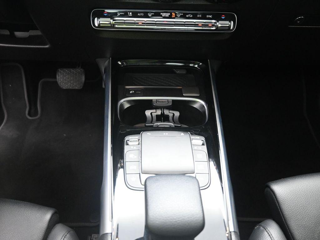 used 2021 Mercedes-Benz GLB 250 car, priced at $27,580