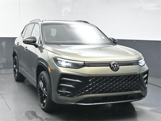 new 2025 Volkswagen Tiguan car, priced at $40,041