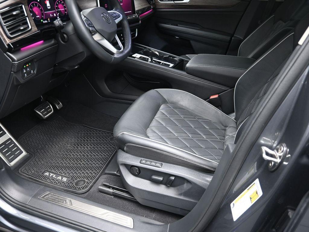 used 2024 Volkswagen Atlas car, priced at $39,417