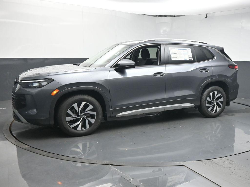 new 2025 Volkswagen Tiguan car, priced at $30,761
