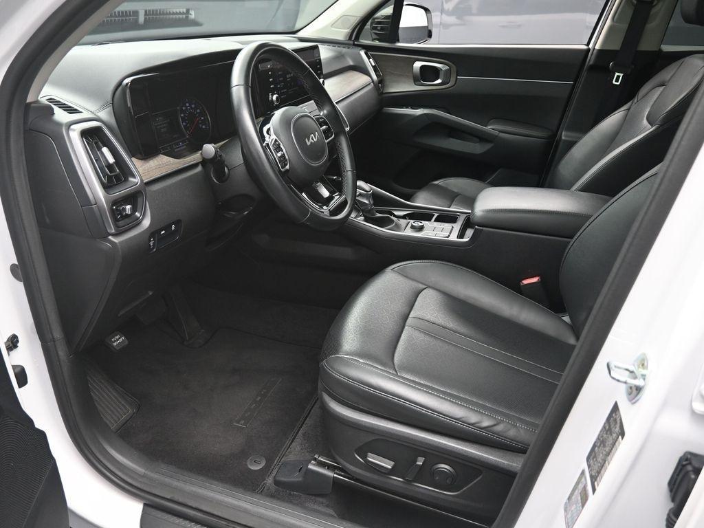 used 2022 Kia Sorento car, priced at $25,021