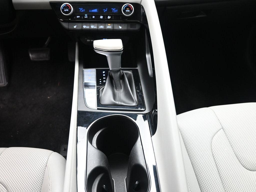 used 2024 Hyundai Elantra car, priced at $21,089