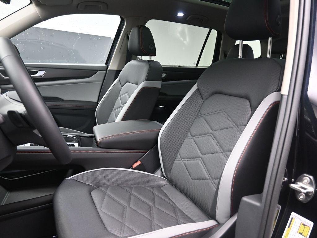 new 2025 Volkswagen Atlas car, priced at $45,101