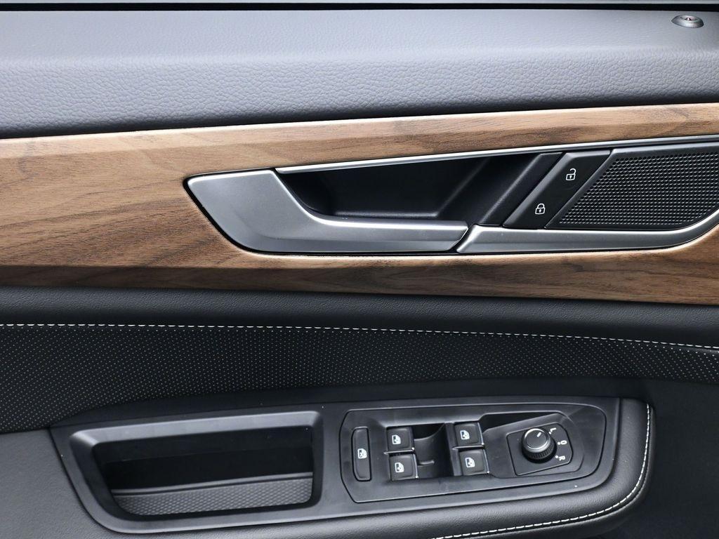 new 2026 Volkswagen Atlas car, priced at $47,477