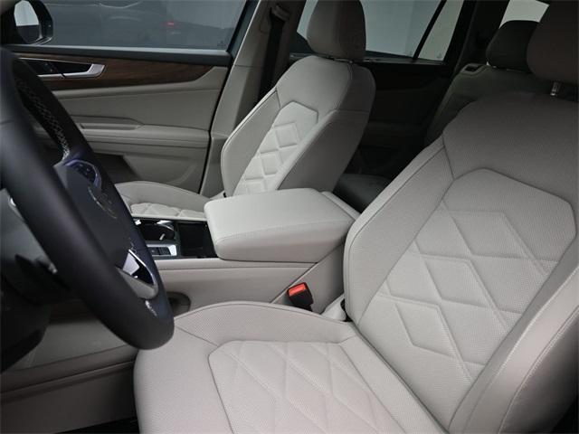 new 2025 Volkswagen Atlas car, priced at $43,506