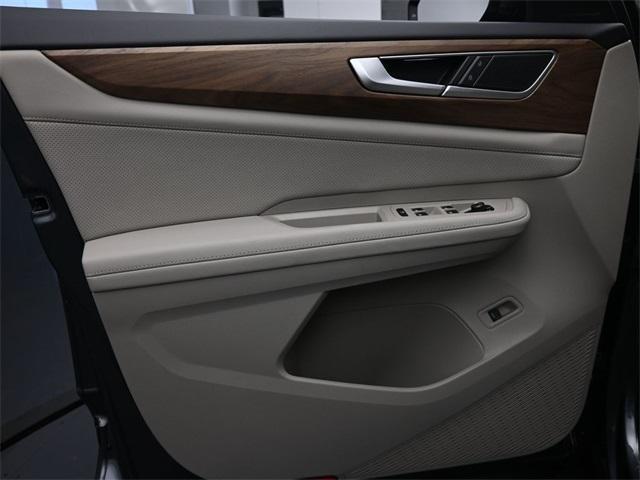 new 2025 Volkswagen Atlas car, priced at $43,506