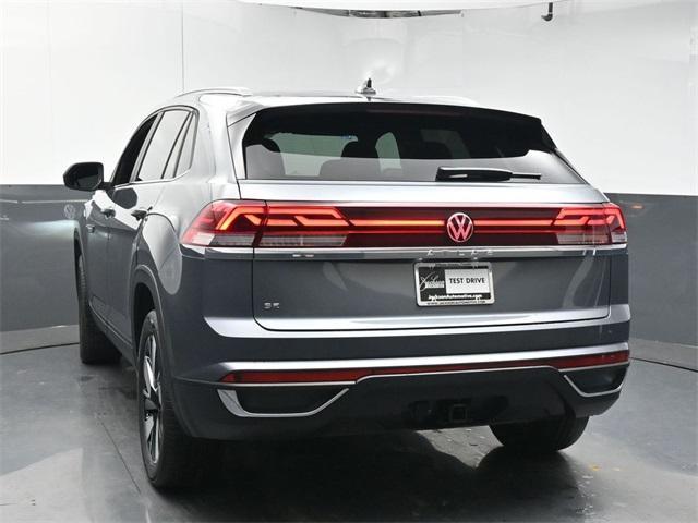 new 2025 Volkswagen Atlas Cross Sport car, priced at $43,121