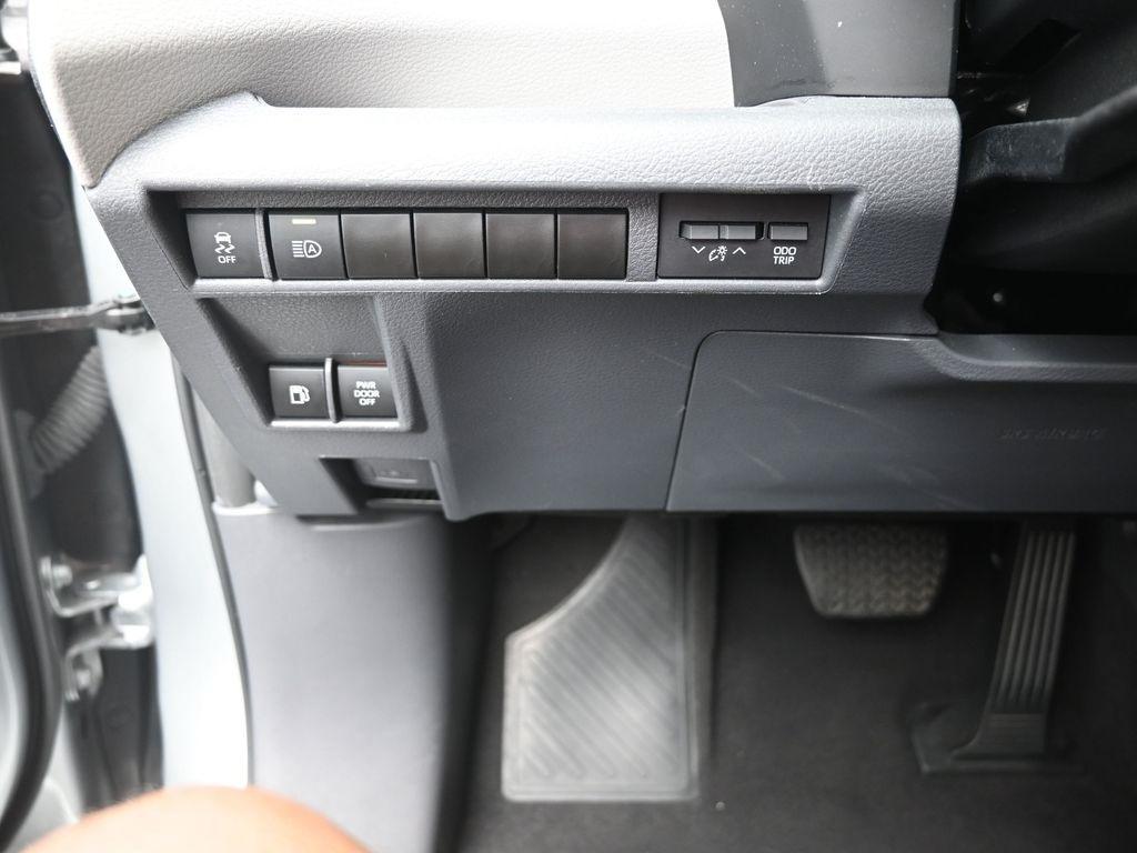 used 2023 Toyota Sienna car, priced at $39,223