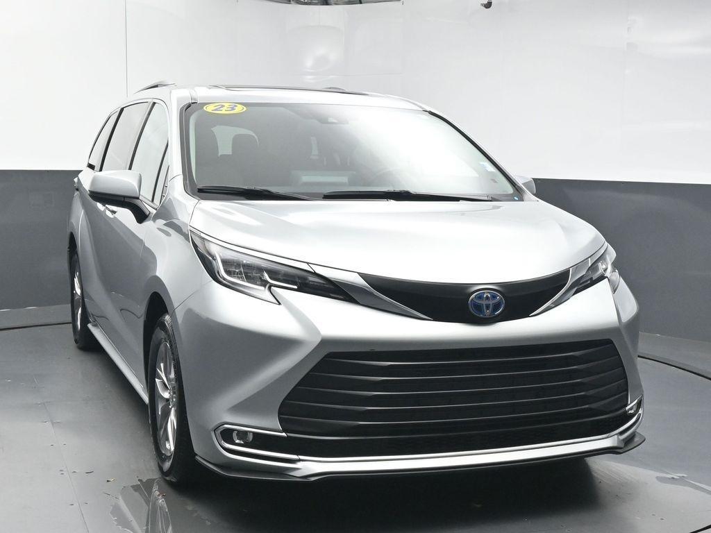 used 2023 Toyota Sienna car, priced at $39,223