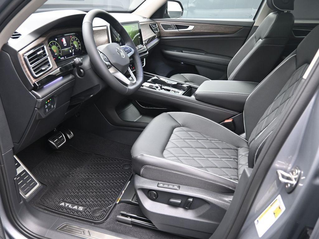 new 2026 Volkswagen Atlas car, priced at $57,693