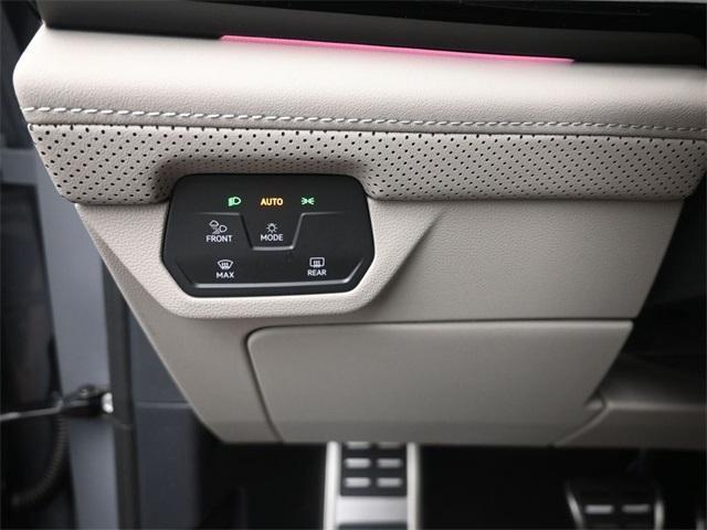new 2025 Volkswagen Atlas car, priced at $54,496