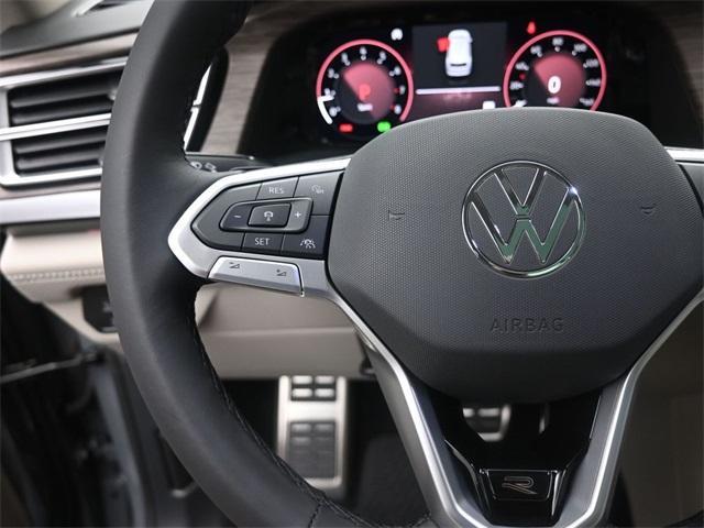 new 2025 Volkswagen Atlas car, priced at $54,496