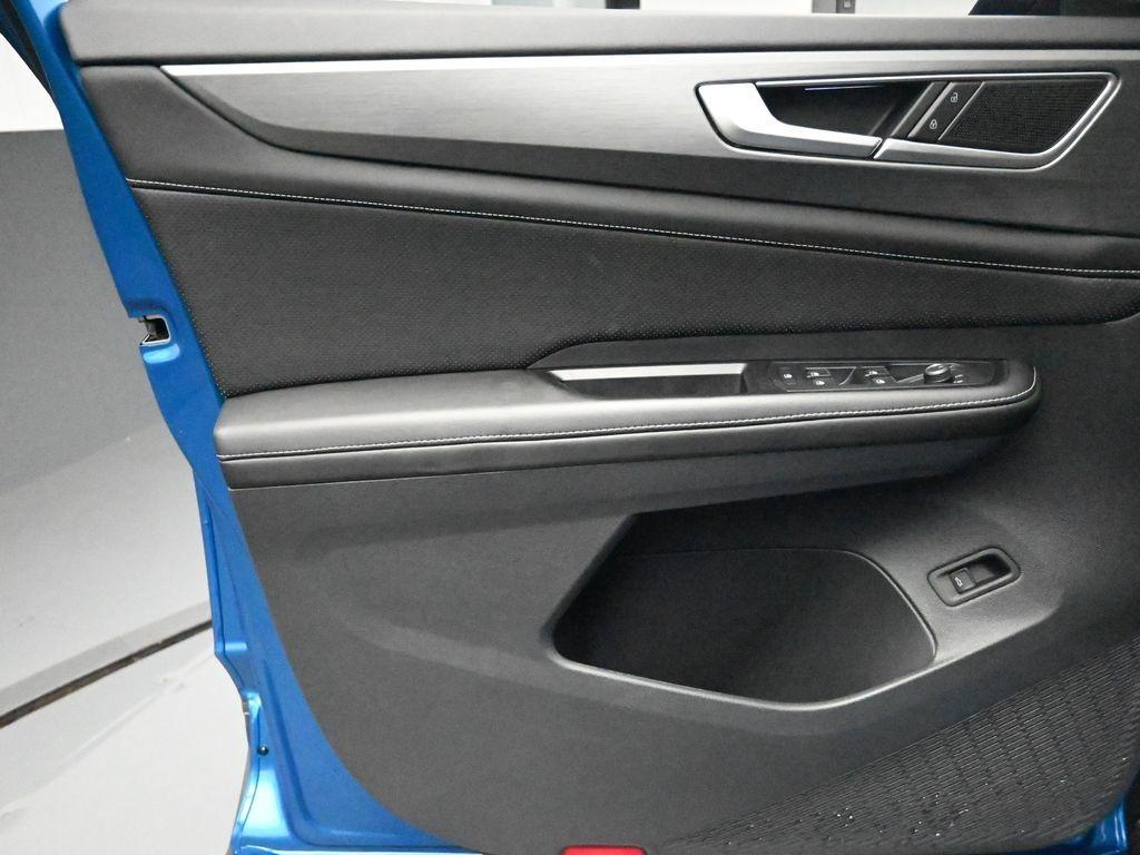 used 2024 Volkswagen Atlas Cross Sport car, priced at $33,773