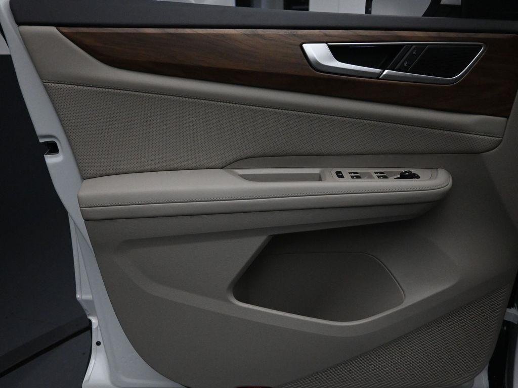 new 2026 Volkswagen Atlas car, priced at $42,052